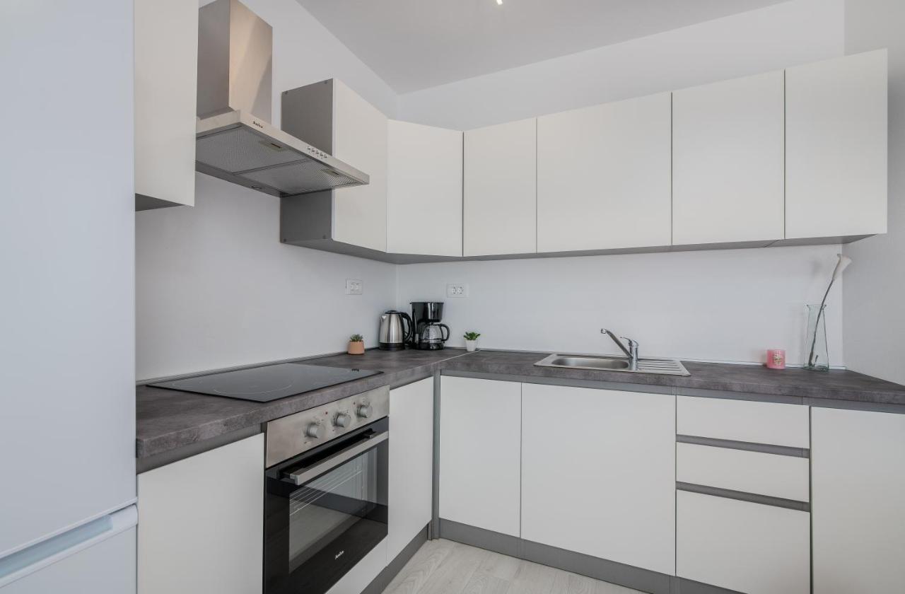 קרק Apartments Villa "Aurea" With Pool מראה חיצוני תמונה