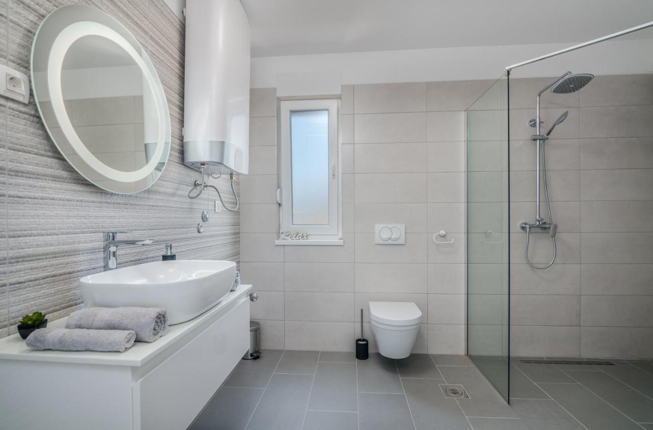 קרק Apartments Villa "Aurea" With Pool מראה חיצוני תמונה